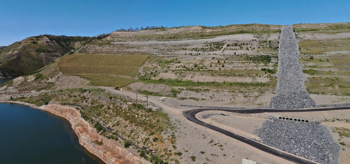 Anna Paris publishes Industry Paper: Sustainable cover system for ARD/ML mitigation at Site C: Integrating soil stabilization and HPTRM